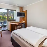 Otel Straubs Schoene Aussicht
