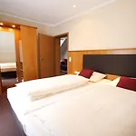 Otel Straubs Schoene Aussicht