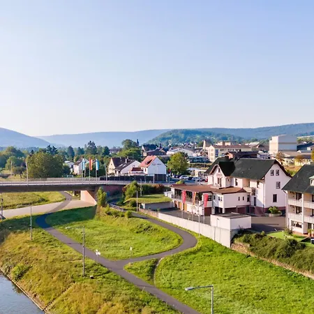 Straubs Schoene Aussicht Hotel