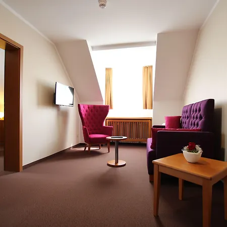 Straubs Schone Aussicht Hotel 3*