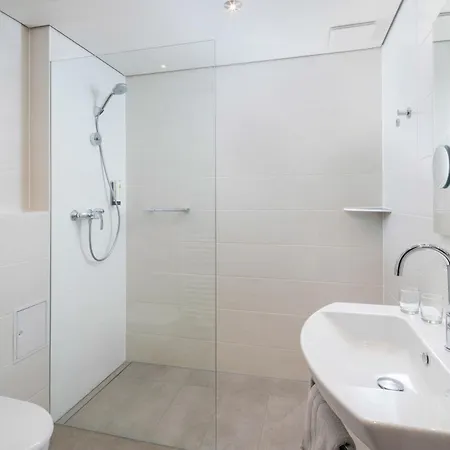 斯特劳布斯美景酒店 3*