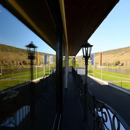 斯特劳布斯美景酒店 酒店 3*