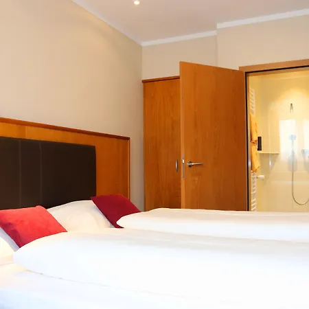 Straubs Schoene Aussicht ホテル 3*