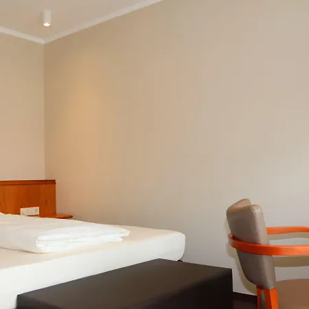 Hotel Straubs Schöne Aussicht 3*