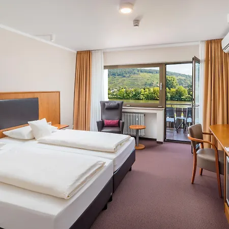 斯特劳布斯美景酒店 酒店 3*